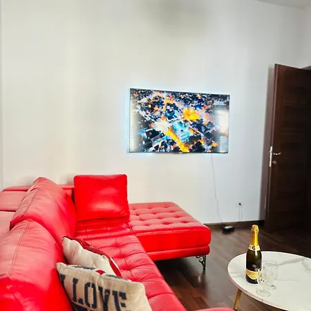 Modern In The Heart Of Appartement Tirana